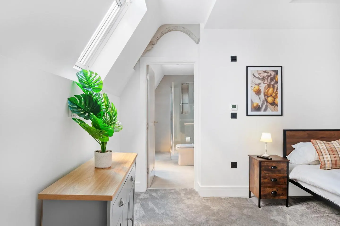 Brand New Luxury 2 Bedroom Apartment In The Market Square Nottingham